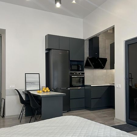Miamo Apart Городоцька 45 Lviv Buitenkant foto